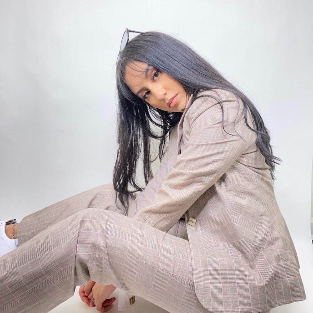 Pink cream and silver 2 piece vintage suit set pants set in perfect condition